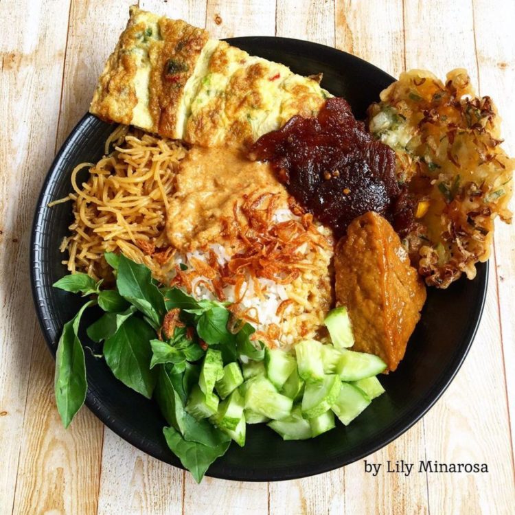 foto makanan khas betawi nasi ulam