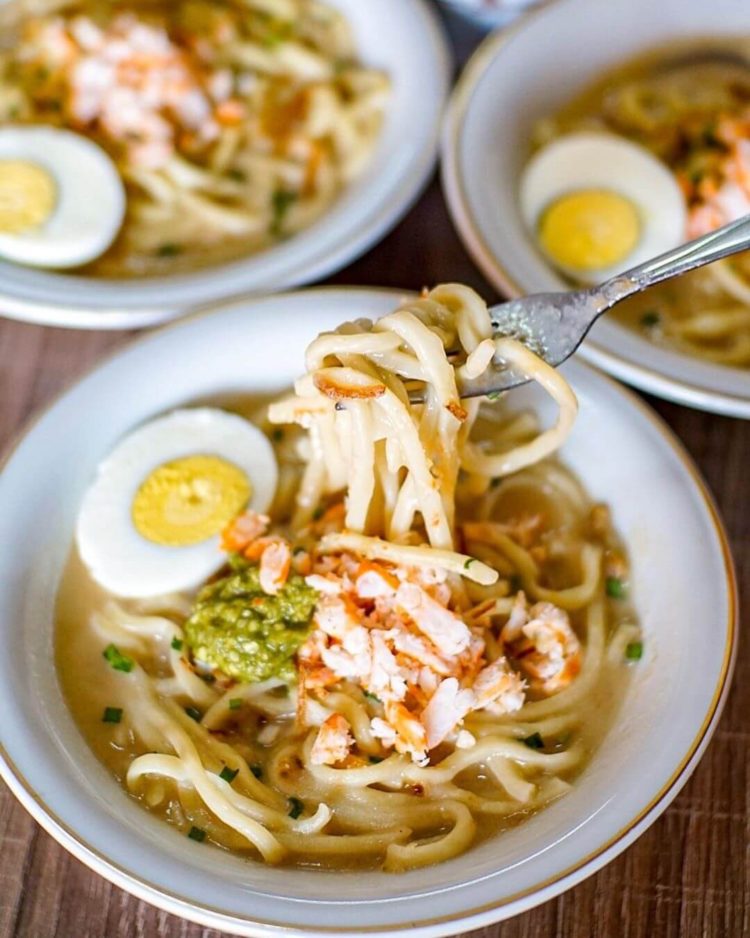 mie celor adalah makanan khas jambi 