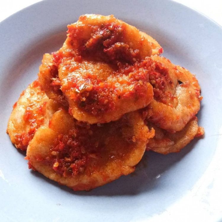 pempek sambal adalah makanan khas jambi 