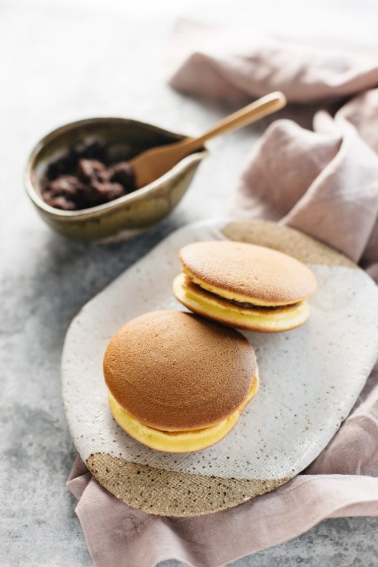 foto makanan khas jepang dorayaki