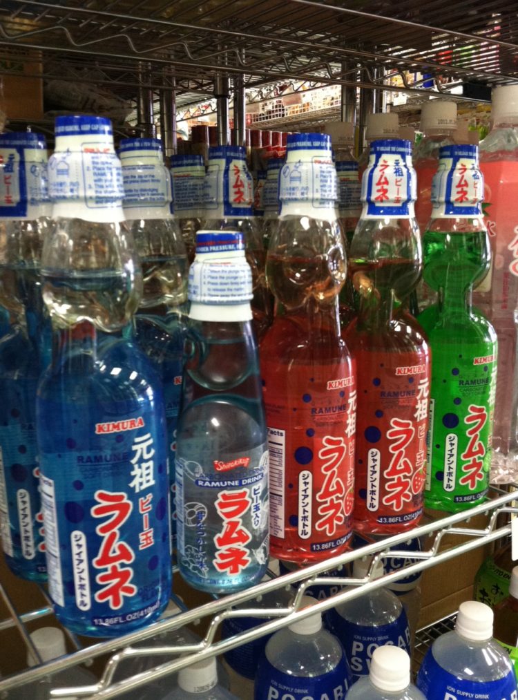 foto minuman khas jepang ramune