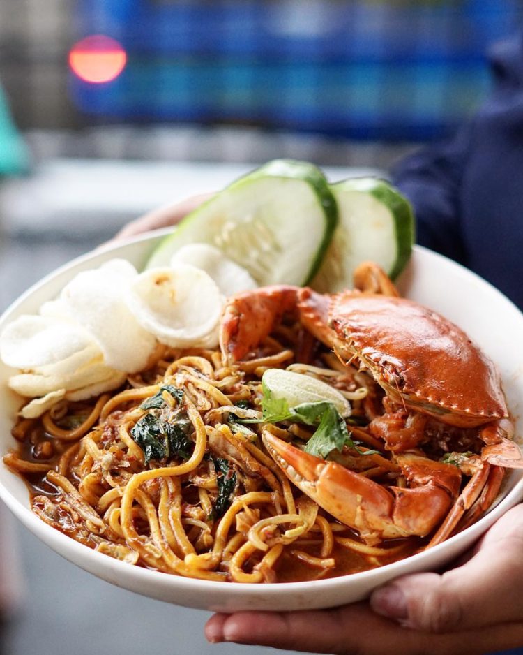 foto makanan khas kalimantan barat mie kepiting