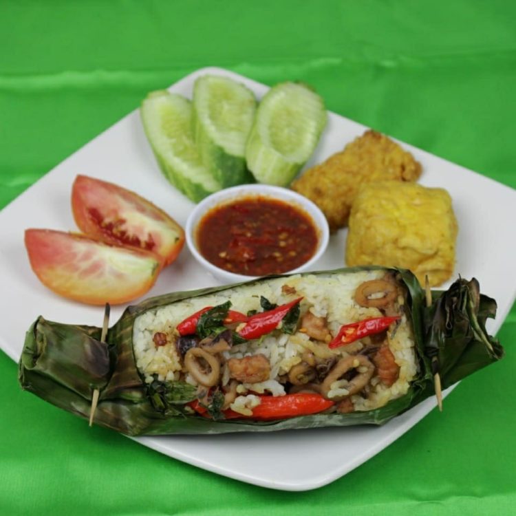 nasi bakar seafood adalah makanan khas kalimantan timur 