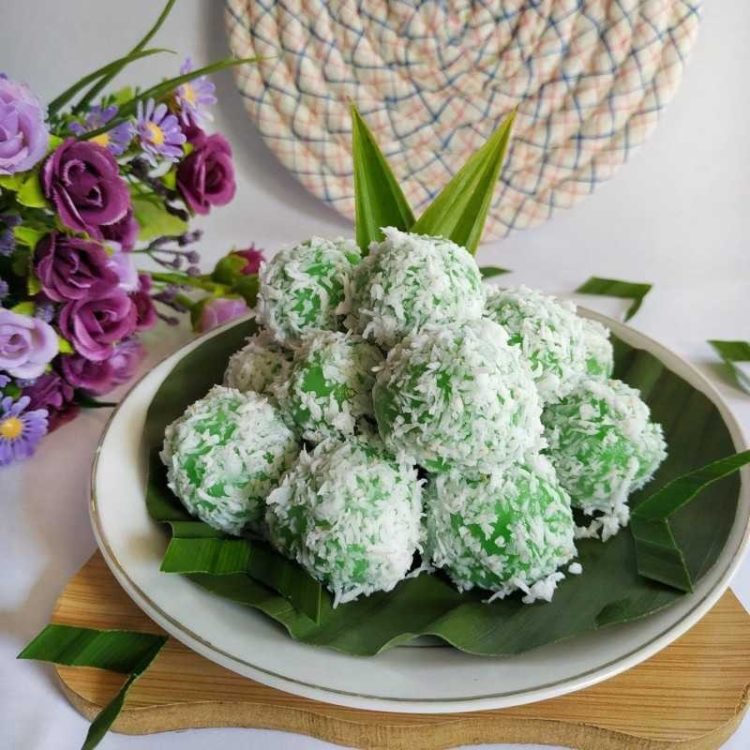 klepon adalah makanan khas madura