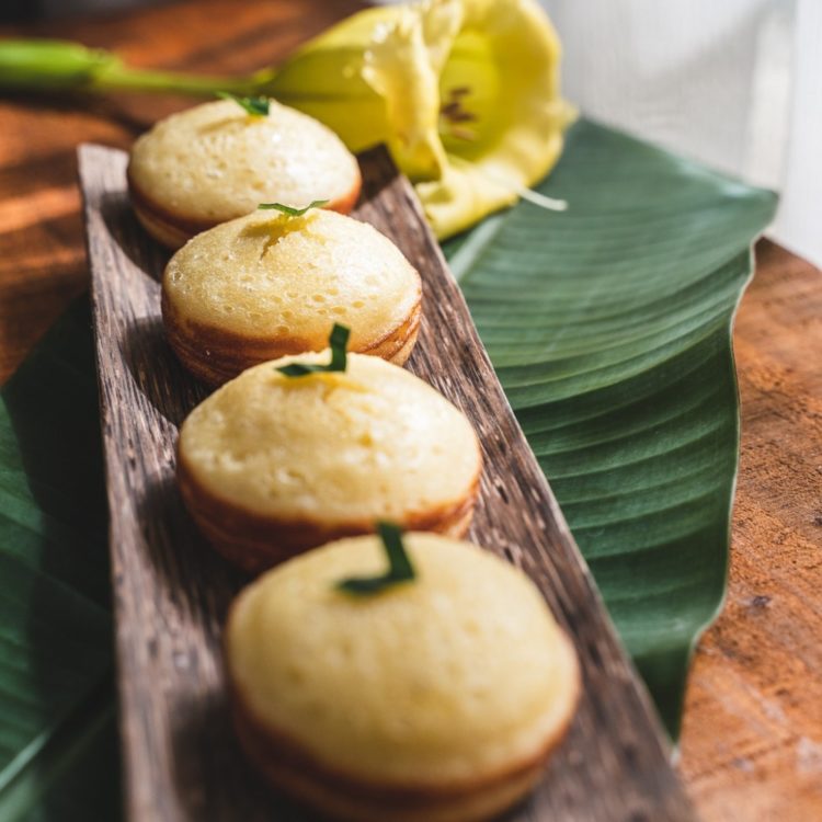 kue apem madura adalah makanan khas madura