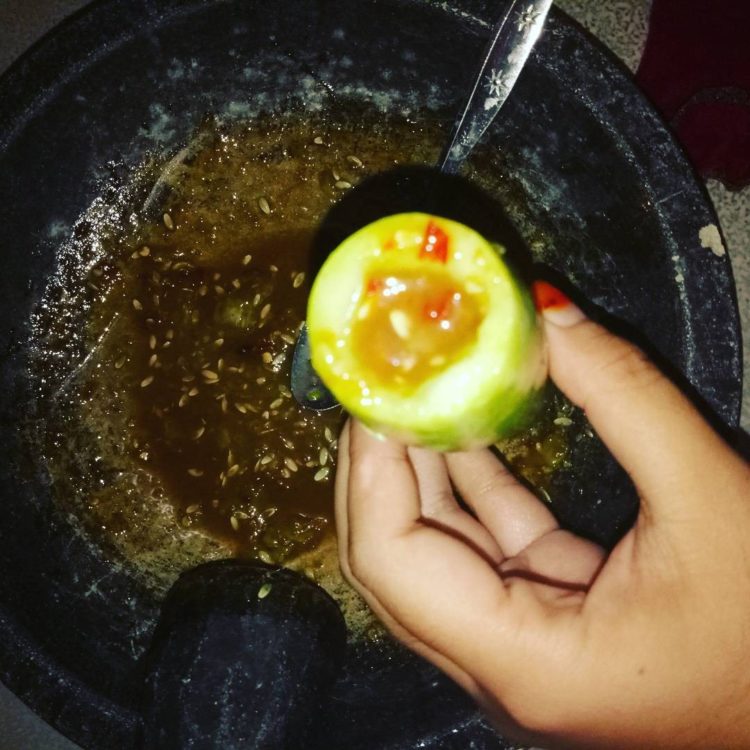 rujak corek adalah makanan khas madura