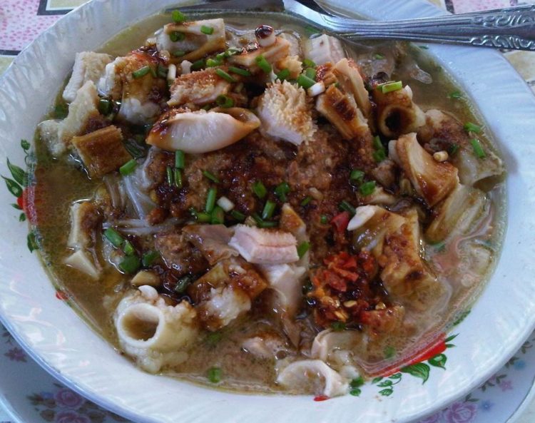 soto usus adalah makanan khas madura