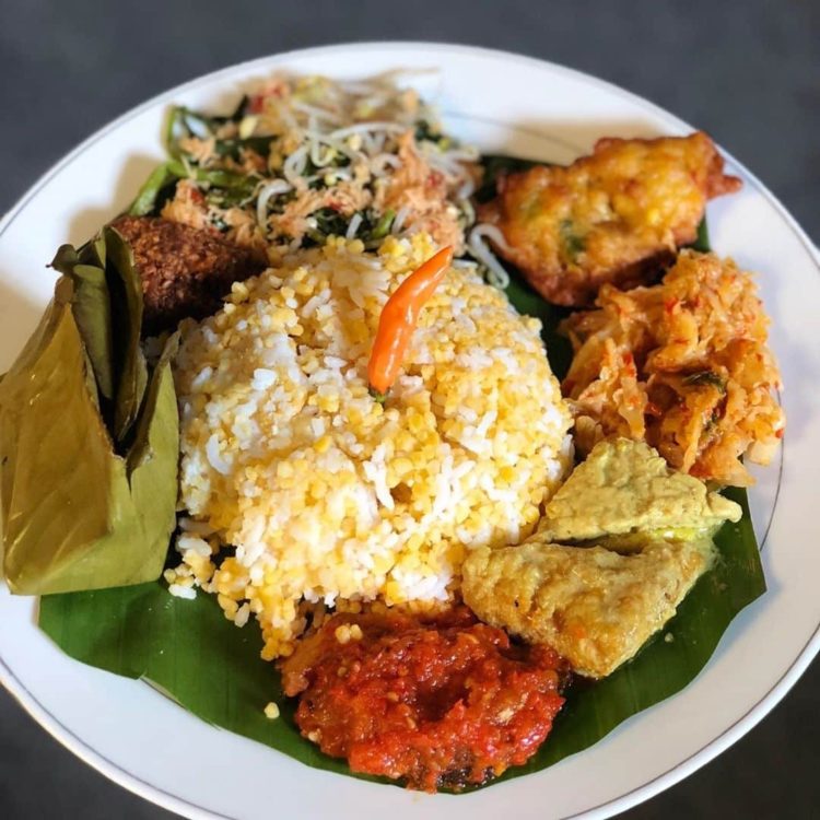 nasi jagung adalah makanan khas malang