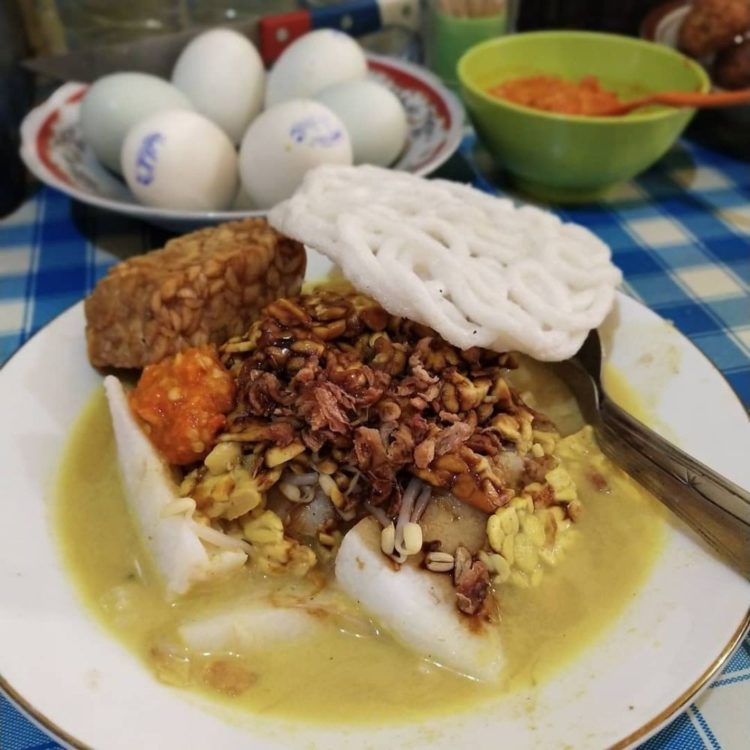 orem-orem adalah makanan khas malang