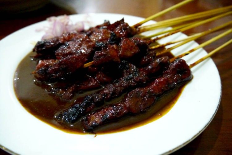 sate landak adalah makanan khas malang