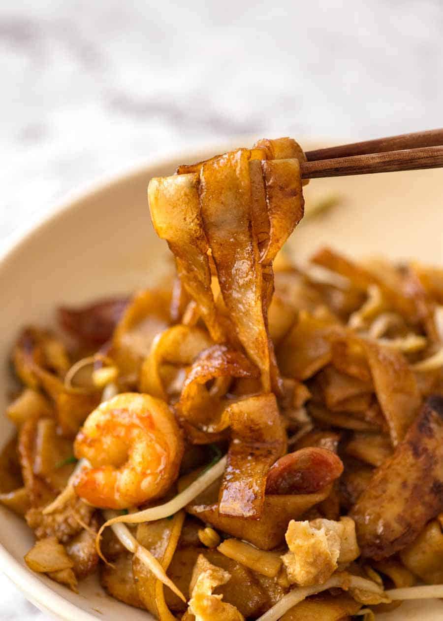 nama makanan khas singapura char kway teow