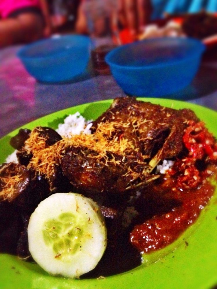 foto makanan khas surabaya bebek tugu pahlawan