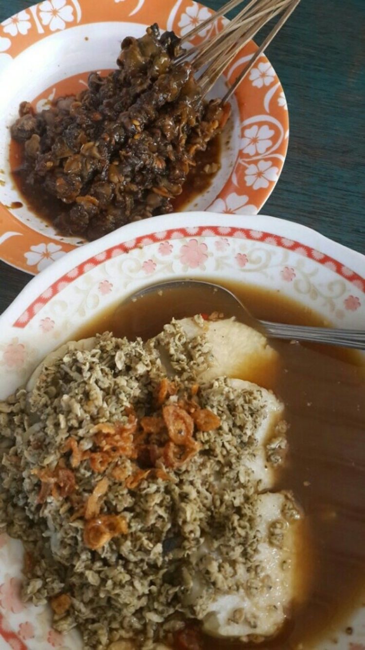 foto makanan khas surabaya lontong kupang