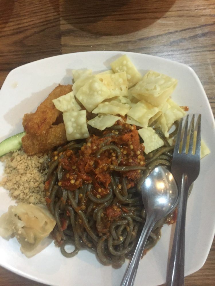 foto makanan khas surabaya mie akhirat