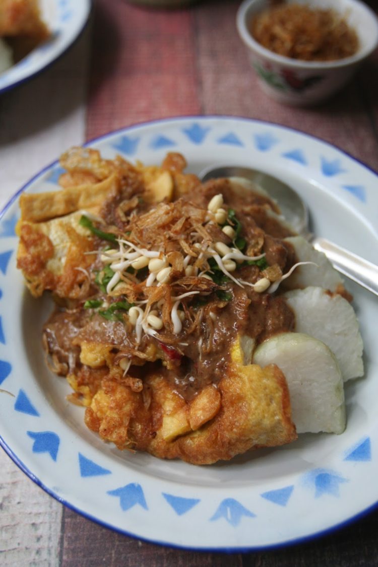 foto makanan khas surabaya tahu tek