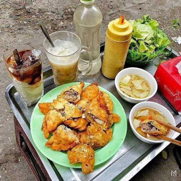 makanan khas vietnam Banh Goi dapat ditemui di