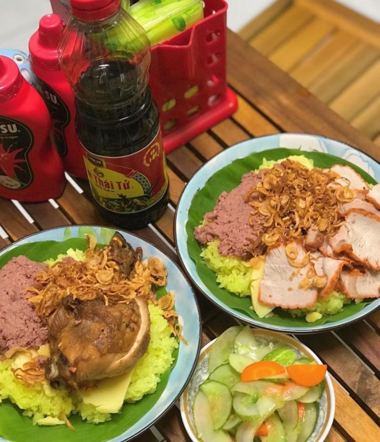 kudapan makanan khas vietnam Xoi Xeo