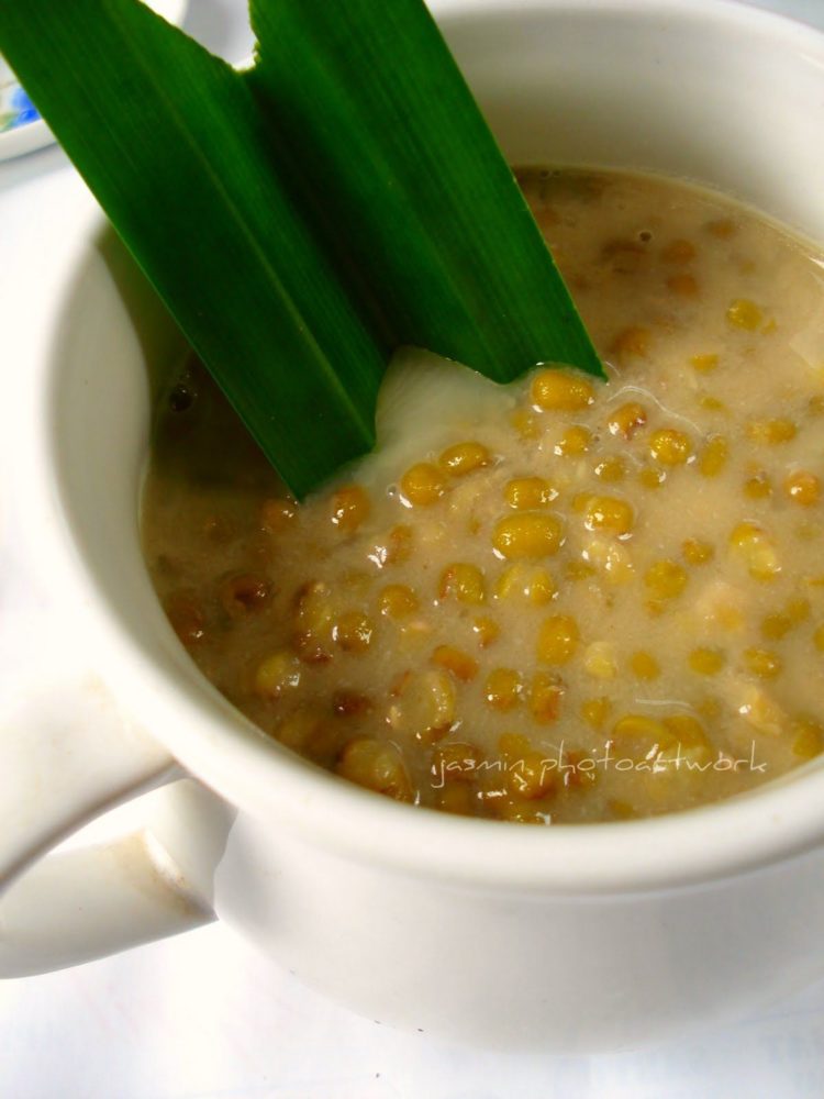 foto makanan khas malaysia bubur kacang hijau