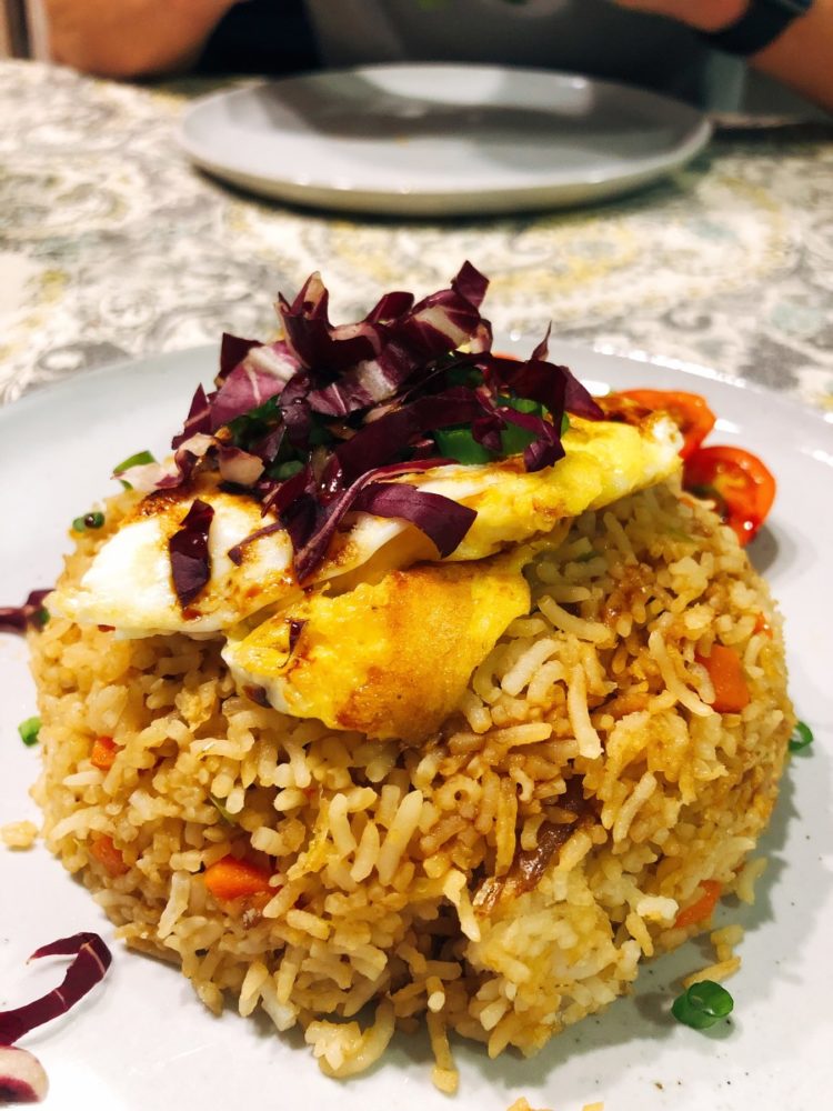 foto makanan khas malaysia nasi goreng