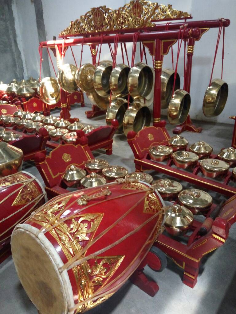 foto musik pengiring tari kuda lumping gamelan