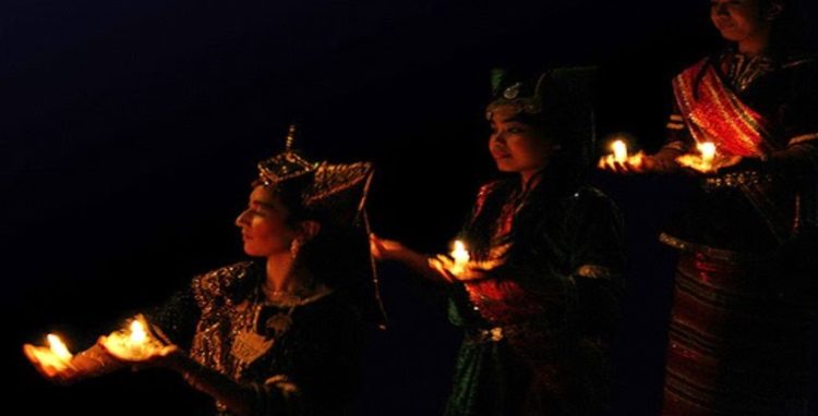 sejarah tari lilin