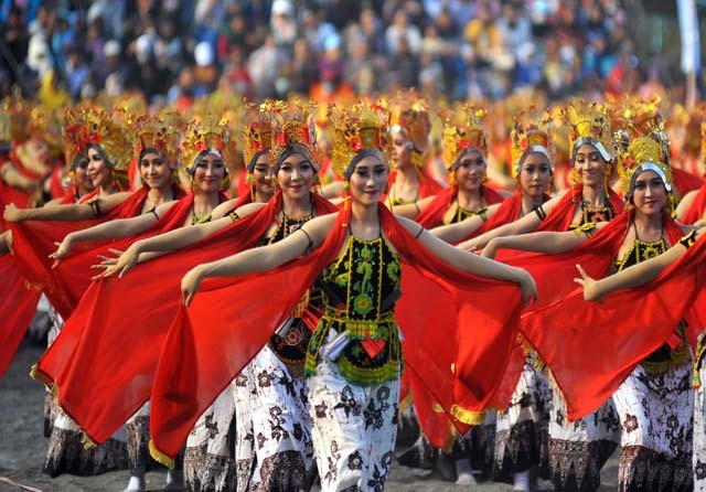 usaha pelestarian tari gandrung