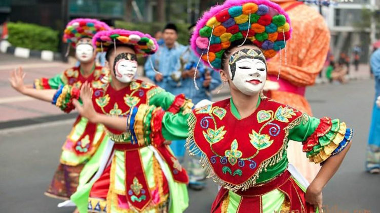 tari topeng betawi mengalangi perkembangan