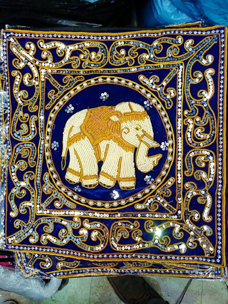 oleholeh thailand sarung bantal gajah