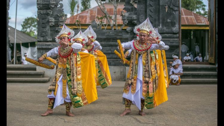 Lengkap Tari Baris Bali Sejarah Jenis Fungsi Pola Lantai Video