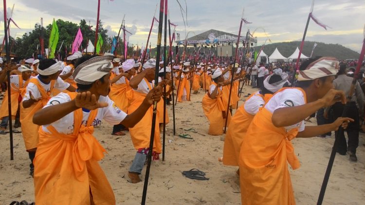 foto tari baris jangkang