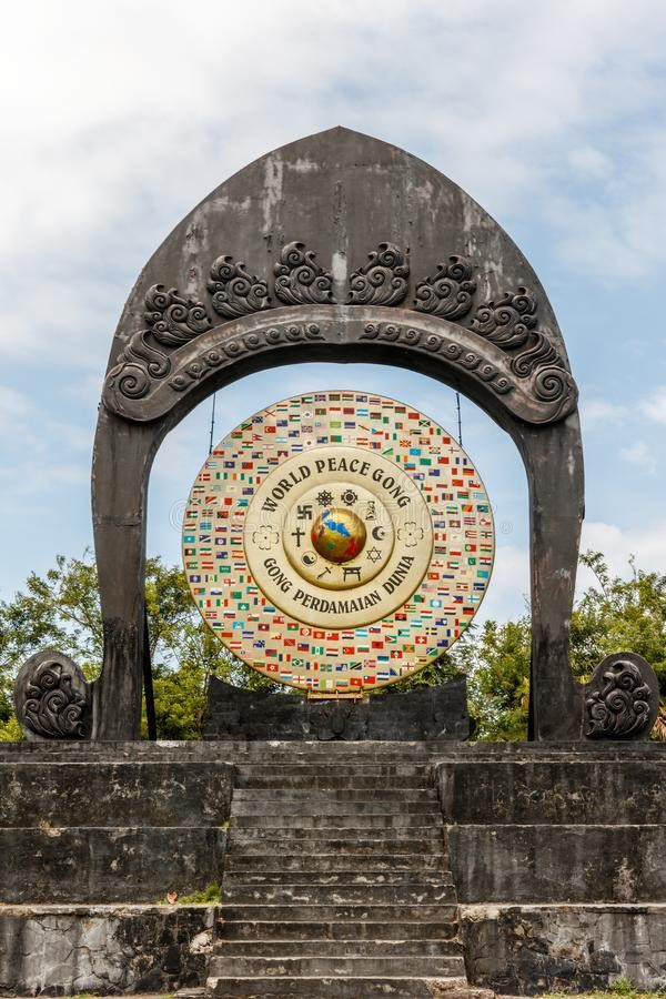 pengertian tari barong bali