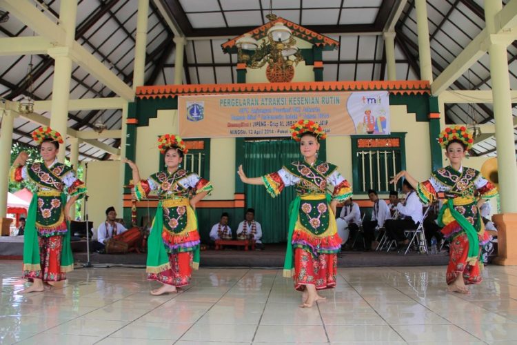 gambar tari betawi Tari blantek