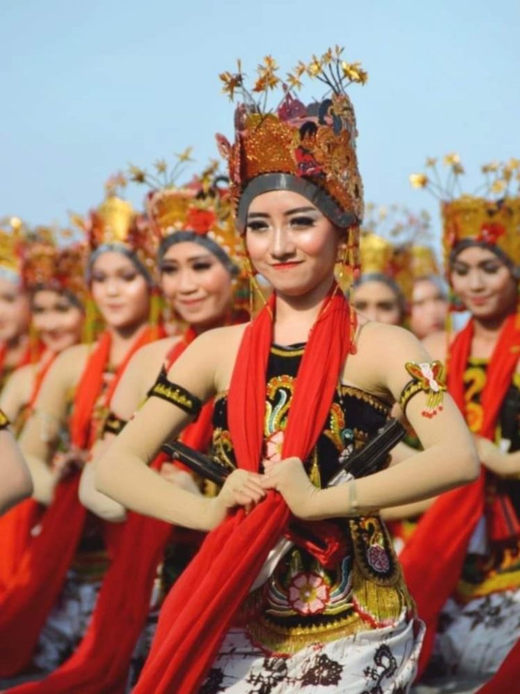 foto tari jawa timur gandrung banyuwangi