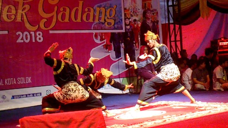 foto tari sumatera barat tari barabah