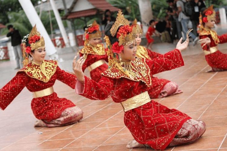 foto tari sumatera barat tari sinar riau