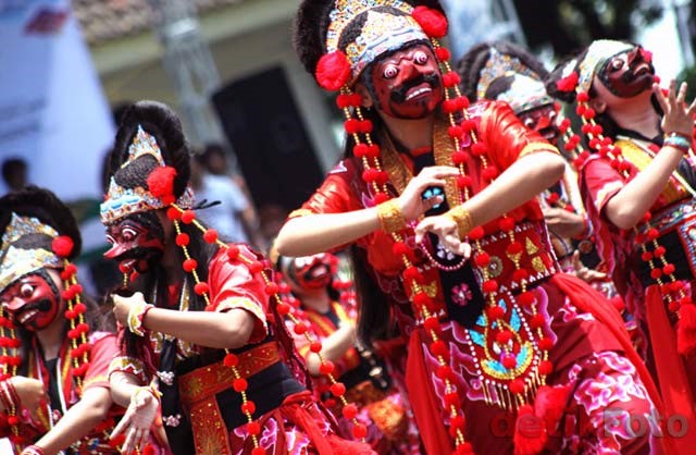 tari topeng adalah jenis tari