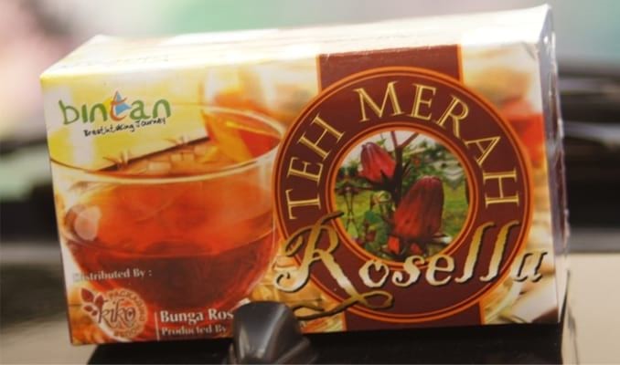 Teh rosella salah satu oleh oleh khas batam