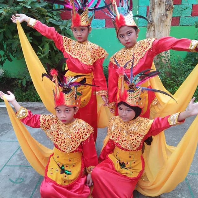 foto gambar tentang tari manuk dadali