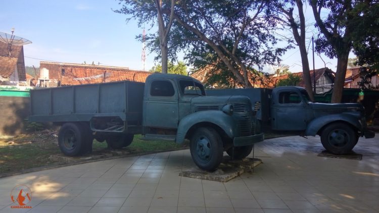 foto truk dalam perang ambarawa