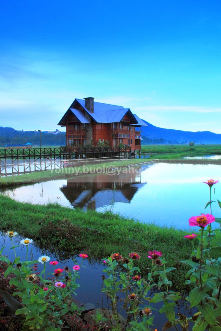 wisata perang tondano rumah belanda di danau tondano