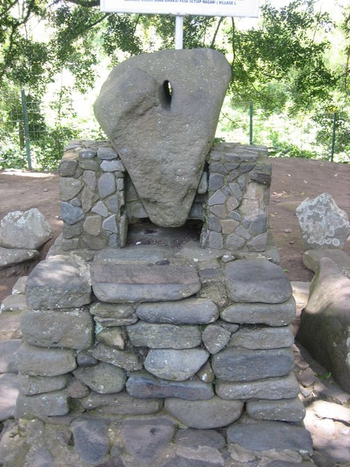 batu batiam peninggalan kerajaan pagaruyung