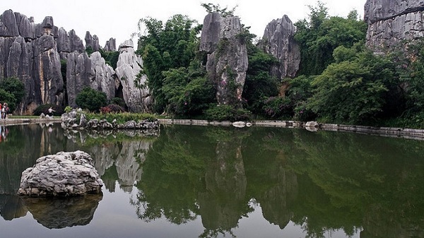  Gambar Contoh Danau Karst dalam Pengertian Danau