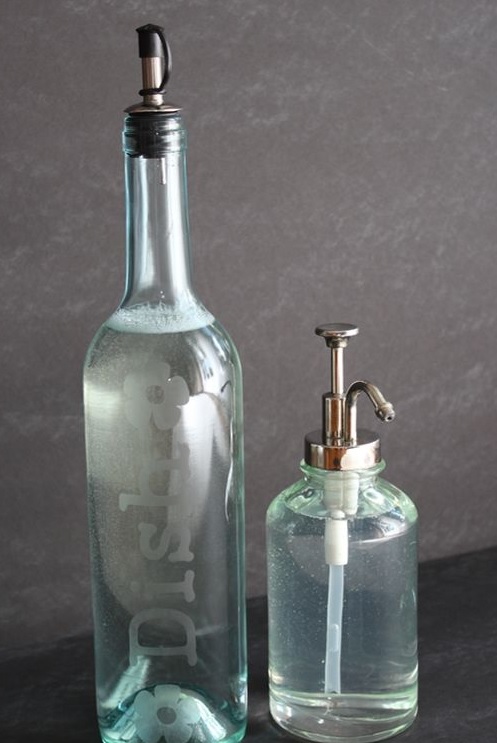 Dispenser Sabun contoh Kerajinan dari Botol Bekas
