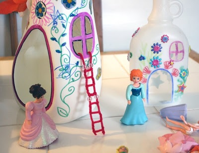 Mainan Anak Perempuan contoh Kerajinan dari Botol Bekas