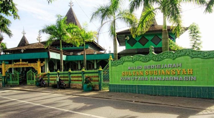 Foto Masjid Sultan Suriansyah Peninggalan Kerajaan Banjar