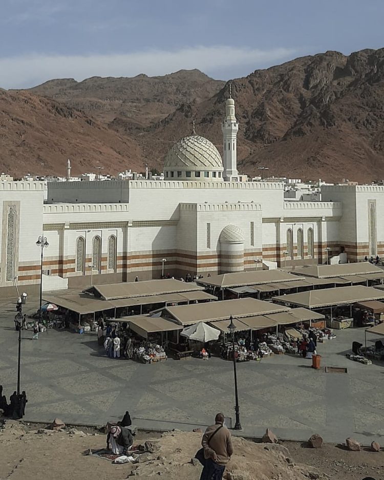 musyawarah sebelum perang uhud berlangsung usai shoat jumat