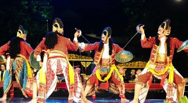 Foto Gerakan Tari Beksan Wireng Tari Jawa Tengah