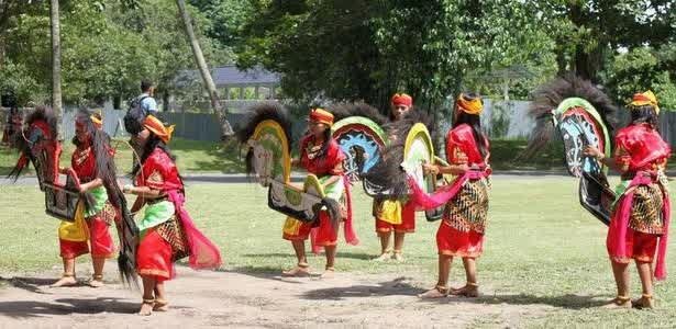 Foto Gerakan Tari Ebeg Kuda Lumping Tari Jawa Tengah