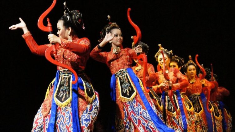 Foto Gerakan Tari Jaipong Tari Jawa Barat