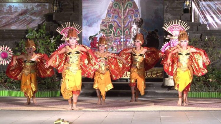 Foto Gerakan Tari Kreasi Baru Tari Manuk Rawa